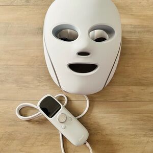 Shark CryoGlow Under-Eye Cooling LED Anti-Aging & Skin Clearing Mask Gently Used